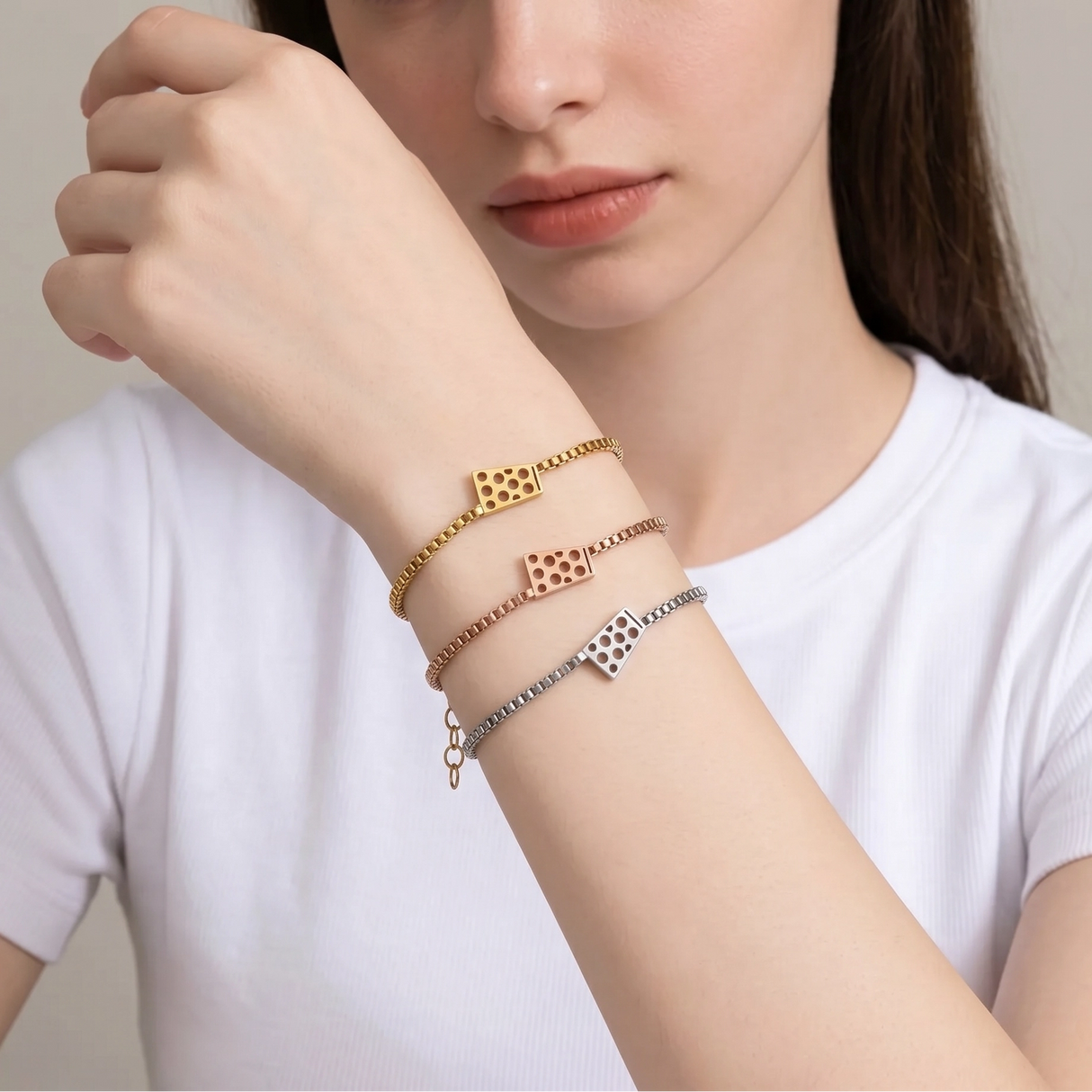 Das Dubbeglas Armband aus Edelstahl gibt es in 3 verschiedenen Farben