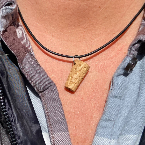 Dubbeglas Kette - Anhänger aus Eichenholz