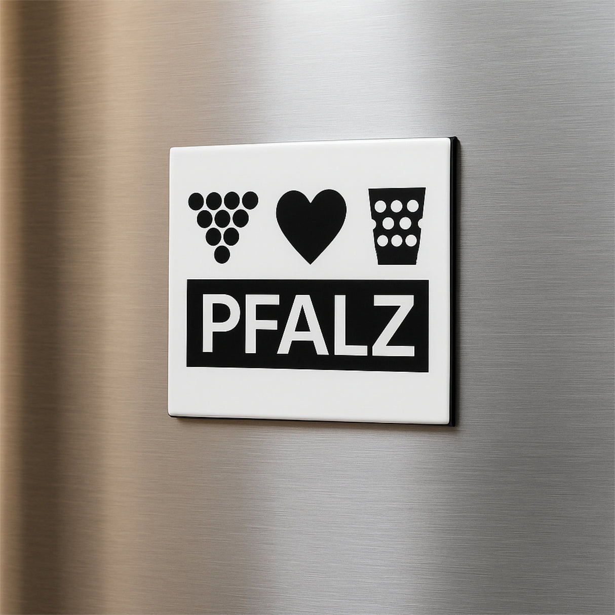 Pfalz Kühlschrankmagnet mit Weintrauben, Herz & Dubbeglas (Weiß)