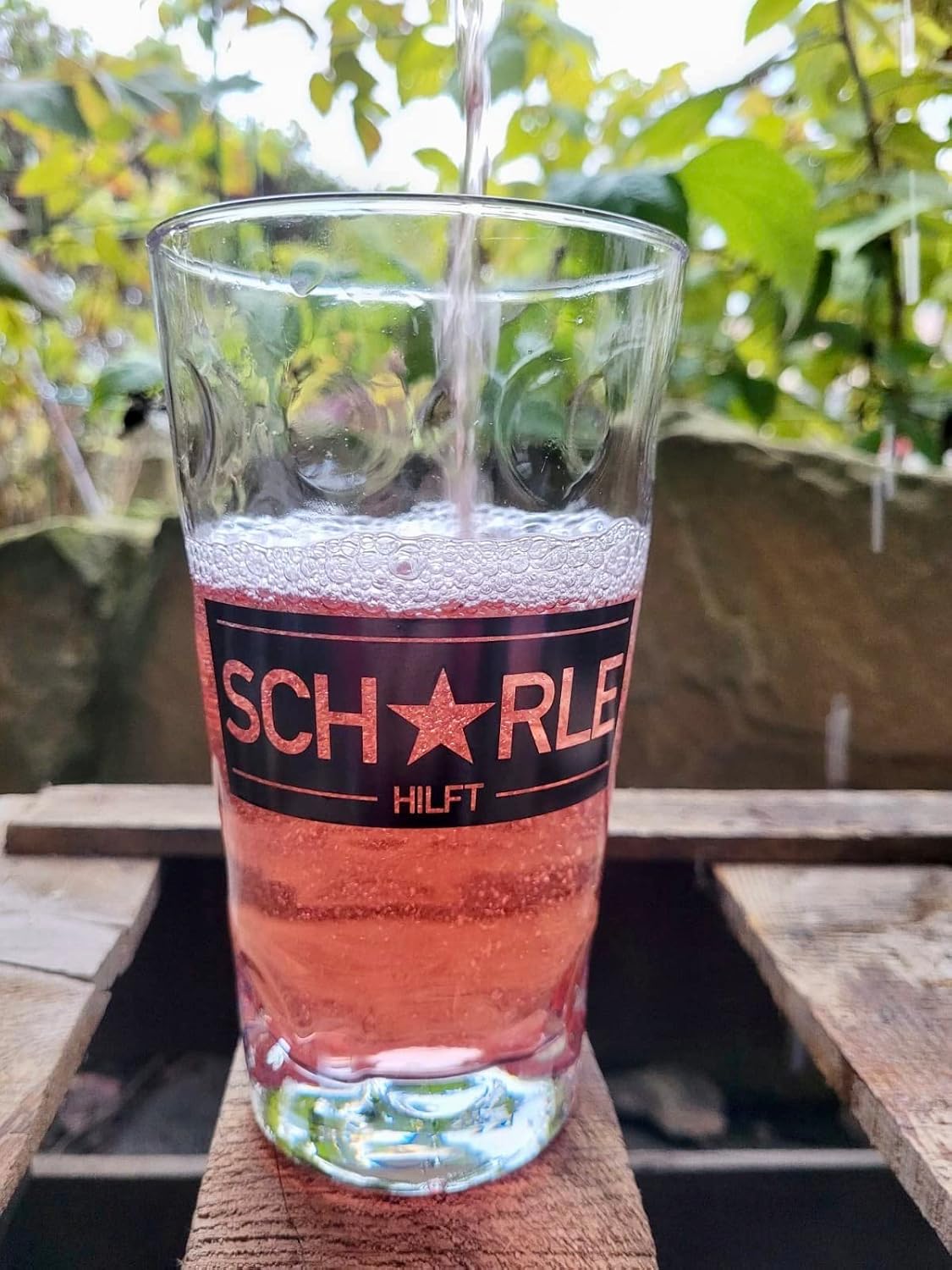 Schorle hilft Dubbglas 0,5 L (inkl. 3 Euro Spende) - Aufdruck Schwarz, Weißherbstschorle