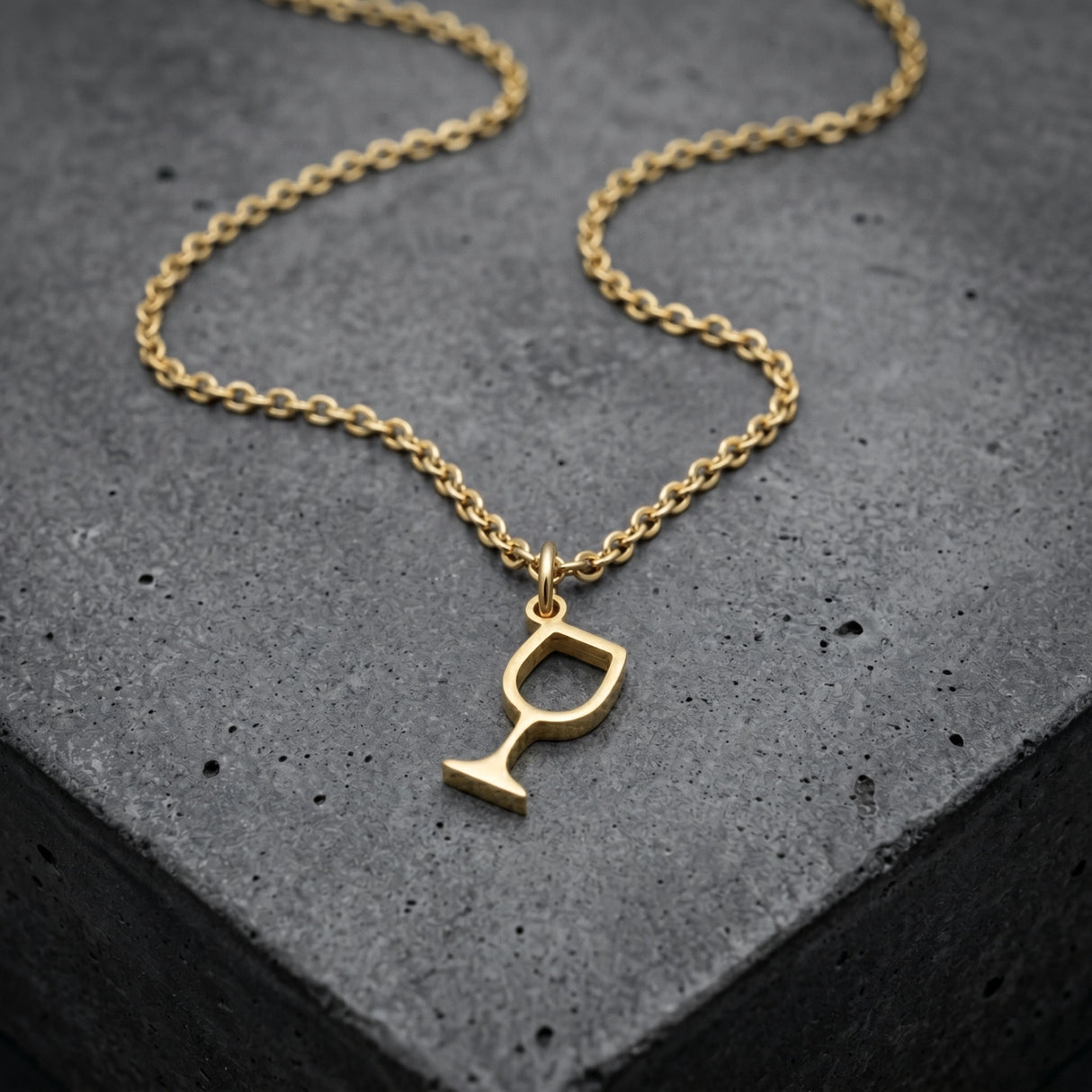 Halskette mit Weinglas Anhänger - Gold