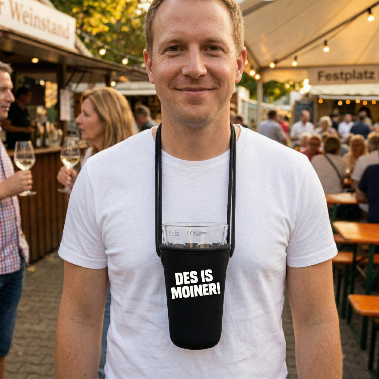 DES IS MOINER! Dubbeglashalter ideal für den Besuch auf einem Pfälzer Weinfest