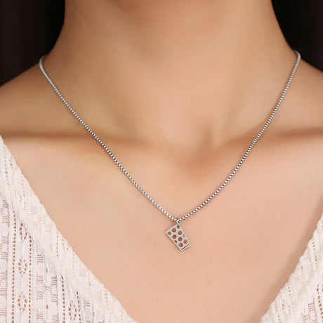 Dubbeglas Halskette - Edelstahl (Anhänger 12 mm) - Silber, am Hals getragen