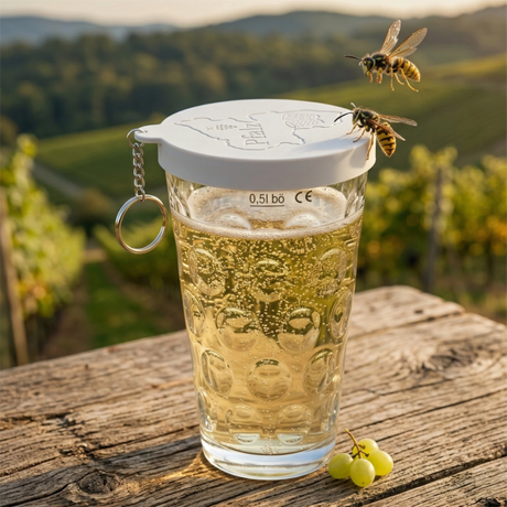 Dubbeglas Deckel aus Silikon - Grau, auf einem Dubbeglas, schützt vor Wespen