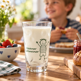 Das Klääner Schlawiner Dubbeglas 0,25 L mit Milch und einem kleinen Pfälzer, beim frühstücken