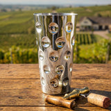 Edelstahl trifft Heimatgefühl: Dein Dubbebecher in Silber für die perfekte Schorle to go.