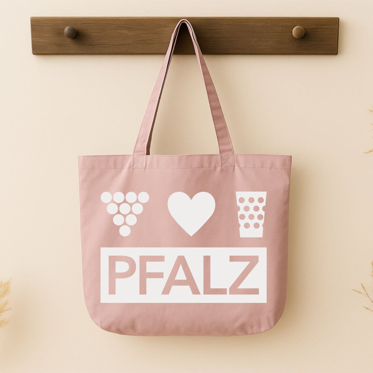 Pfalz Tasche - Vintage-Washed Shopper, Rosa, an der Garderobe